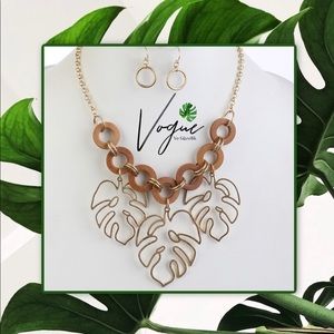 🌿𝐖ooden 𝐑ing 𝐌onstera 𝐍ecklace 𝐒et